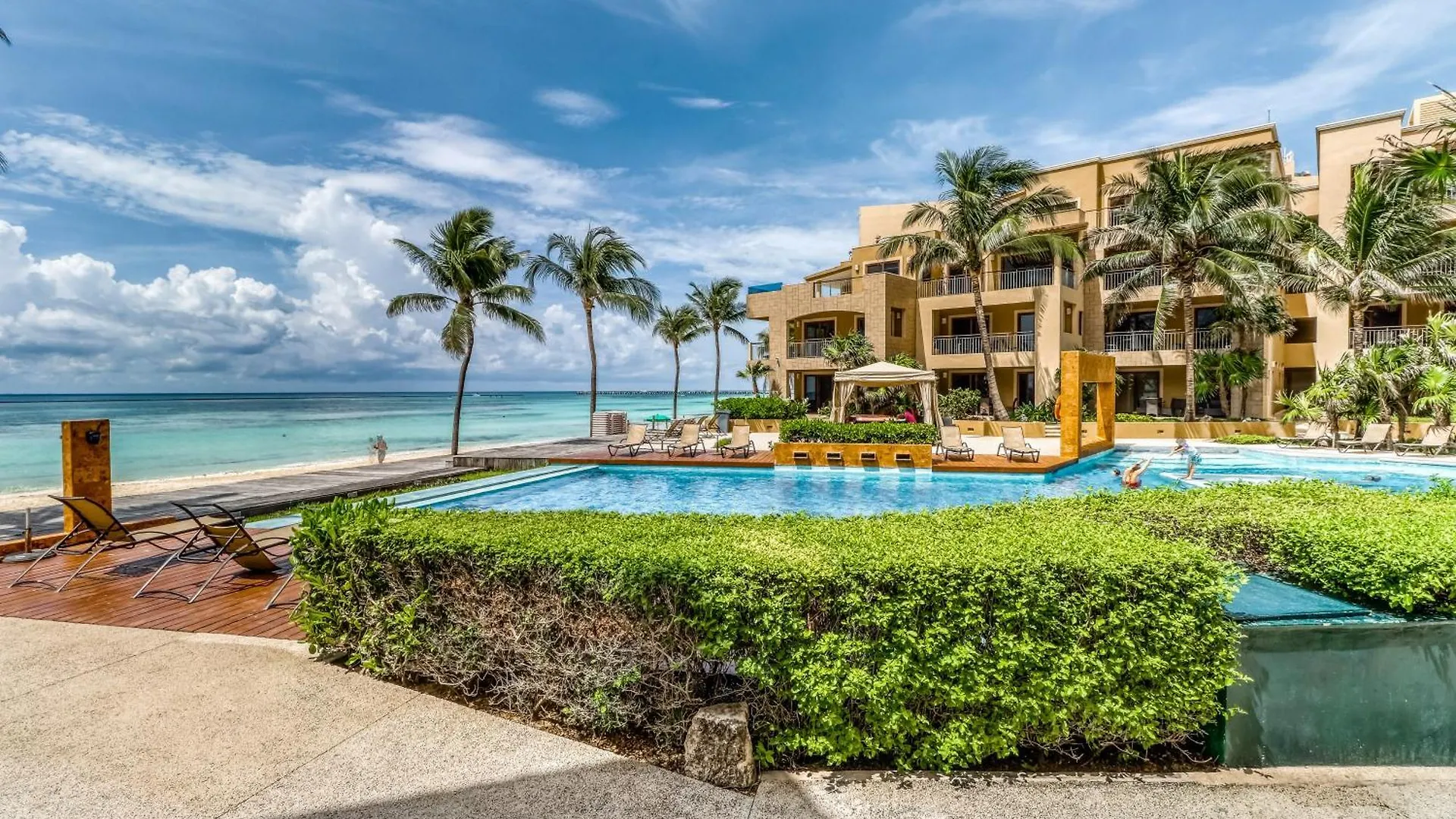 Residences El Faro, Surf 207 Playa del Carmen 0*,  México